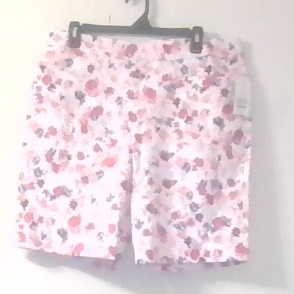 Floral Bermuda Short - Picture 1 of 3